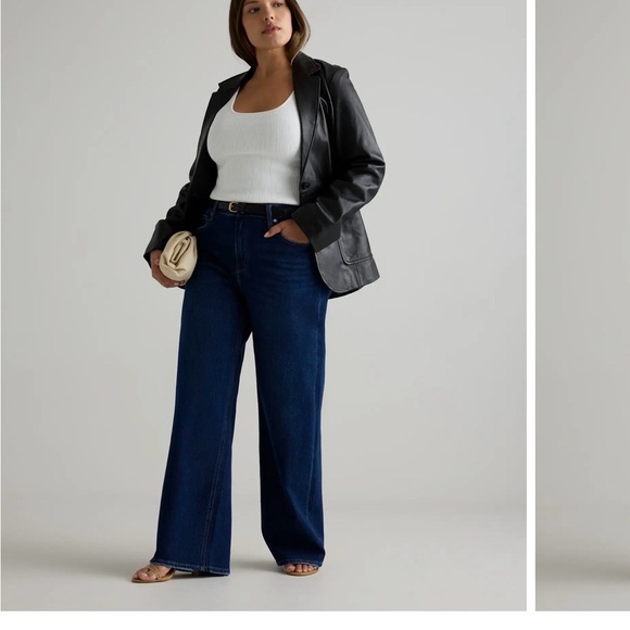 Quince Denim - Like new barely worn Quince Bella Stretch relaxed straight jeans size 32.